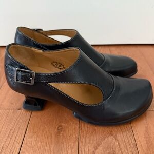 John Fluevog Black Gracias size 6.5